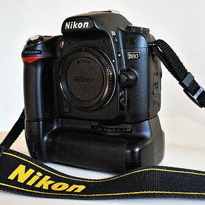 Nikon D80 mit MB-D80