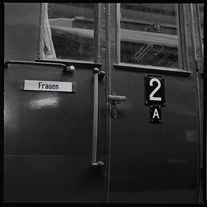 Eisenbahnmuseum BO-Dahlhausen
Hasselblad 500 C/M, Planar 80/2,8
Fuji Neopan 400, Emofin