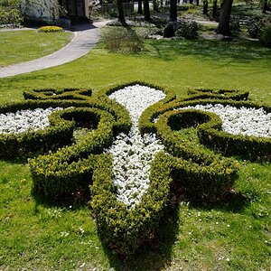 image032
