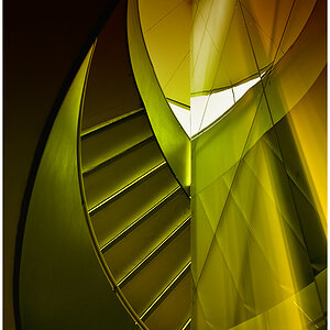 tREppE 2 bunt