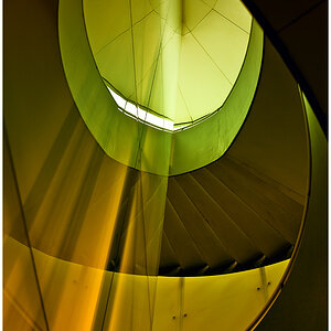 tREppE 3 bunt