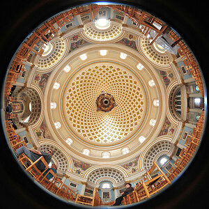 Maria Himmelfahrtskirche in Mosta auf Malta
sie ist die Viertgrößte Kuppelkirche der Welt
(8661)