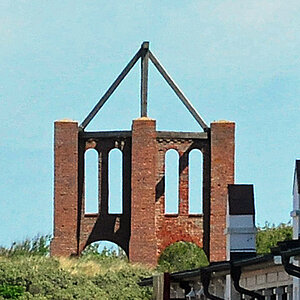 Borkum, Kaap - altes Seezeichen (D300, 85mm) extrem-Crop MHX 3280auto HT x