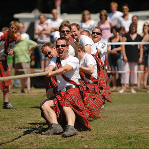 Highland Games 2010 D2X 5808 1a
Tug o War