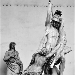 13 Loggia dei Lanzi