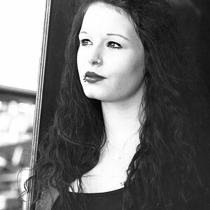 Model: Larissa