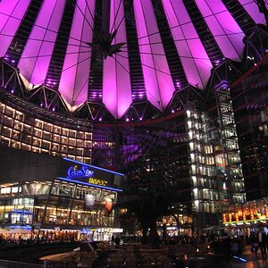 Sony-Center