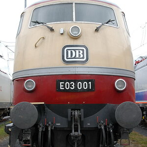 DSC 2051