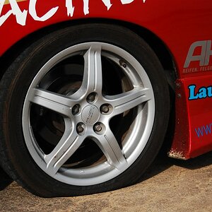 20 Minuten Driftaction bei rauhen Asphalt.