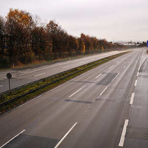 DSC5677 NF-F
Autobahn A3 bei Limburg
74,5 sek/f13, ND 110