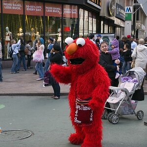 Hi Elmo!
