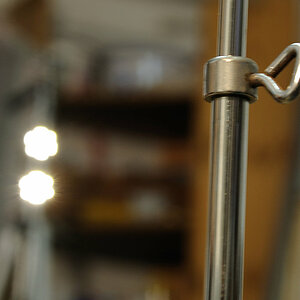 Bokeh des modifizierten 17-50/2.8-4.0 Tamron mit 6-facher Rosetten-Blende bei 50 mm f/4