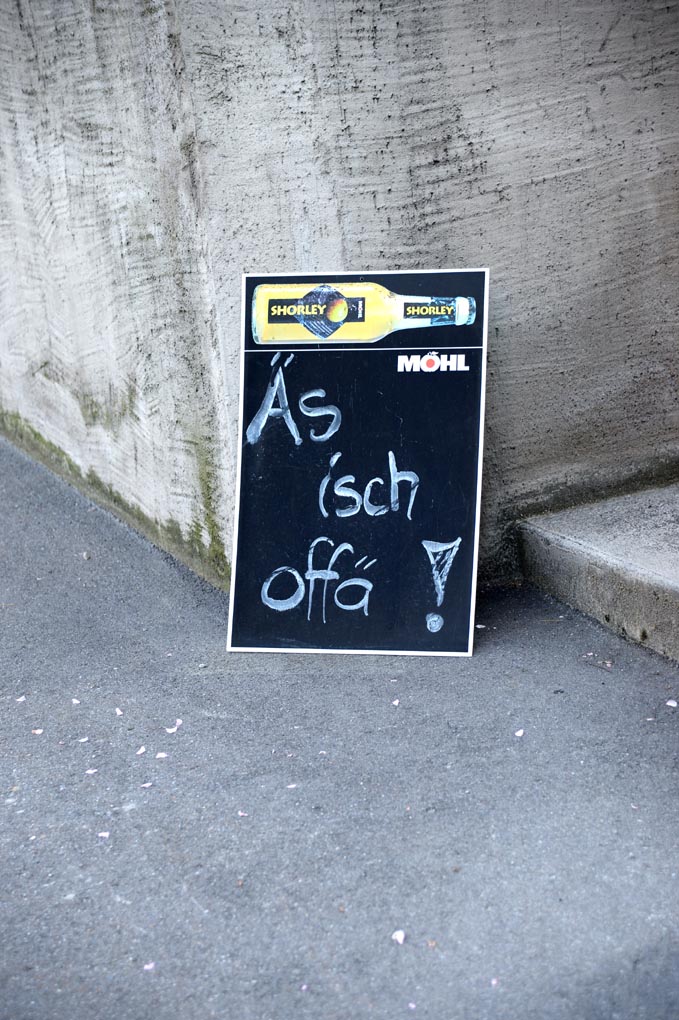 Äs isch offä