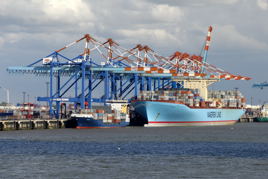 Öland und Ebba Maersk