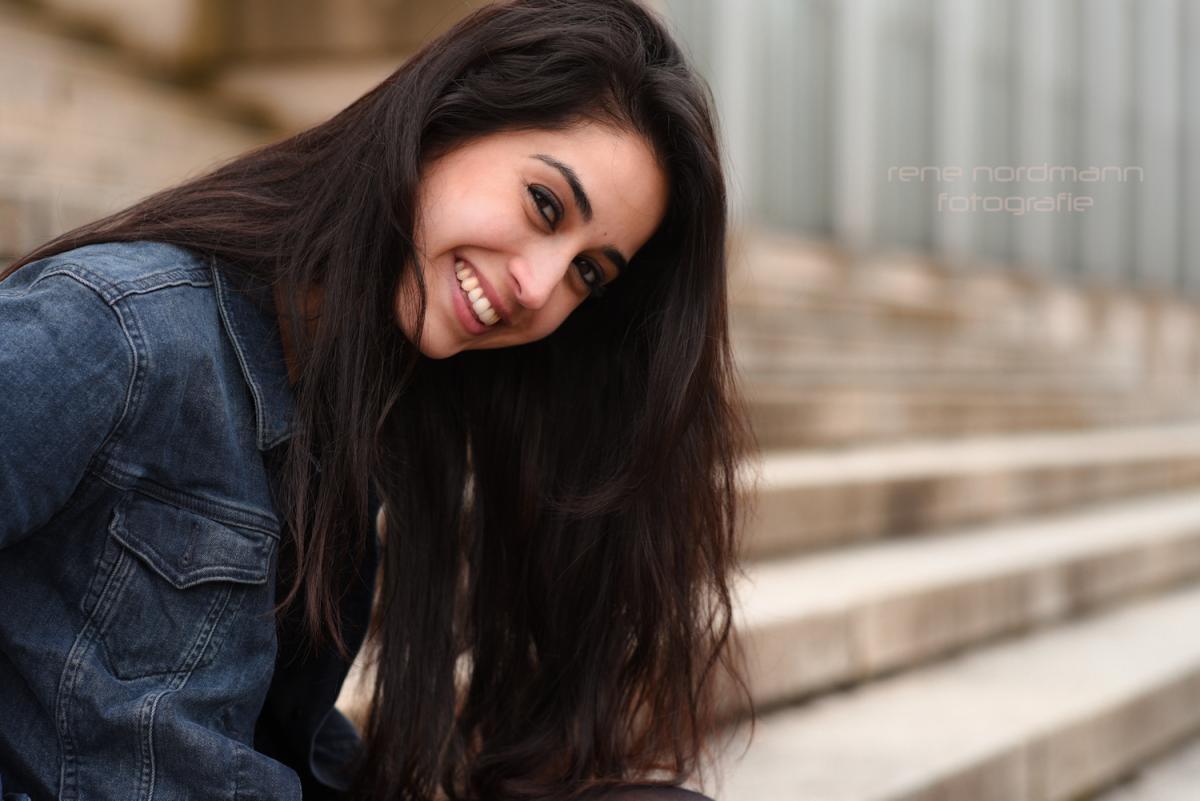 Özge 001