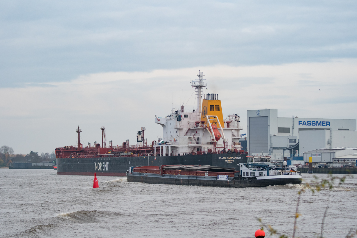 Überholvorgang auf Weser