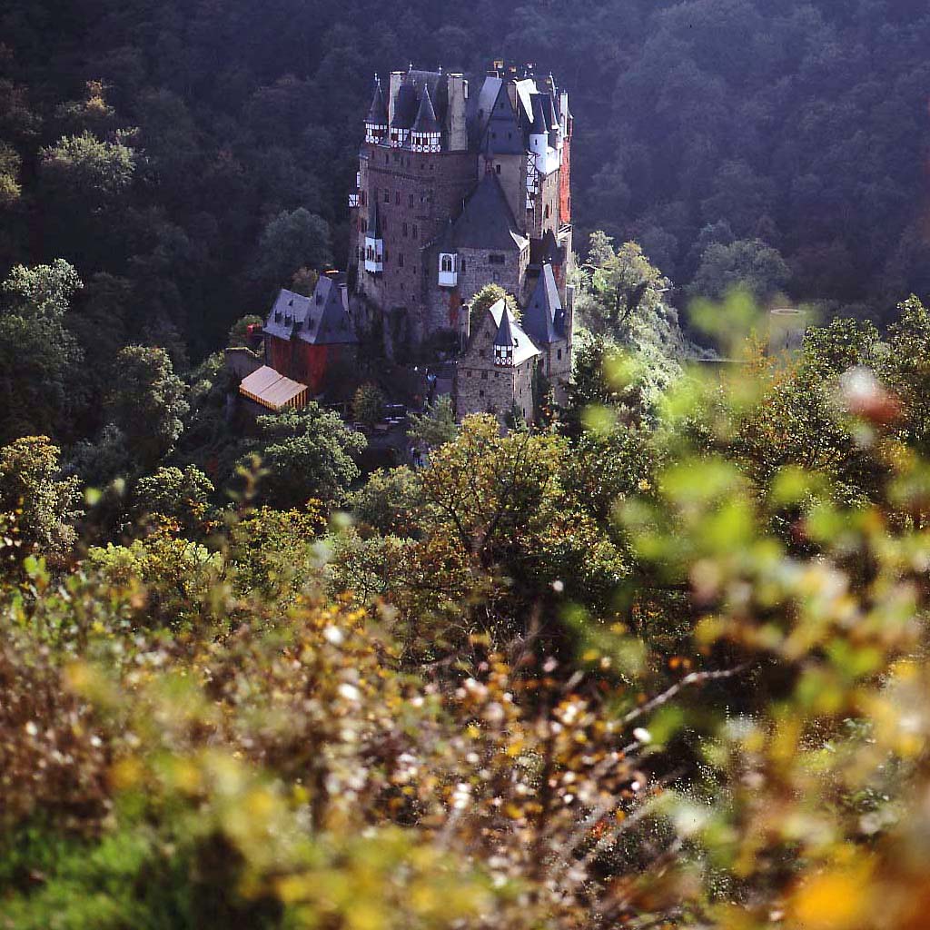 01 07 28a Burg Eltz 2
