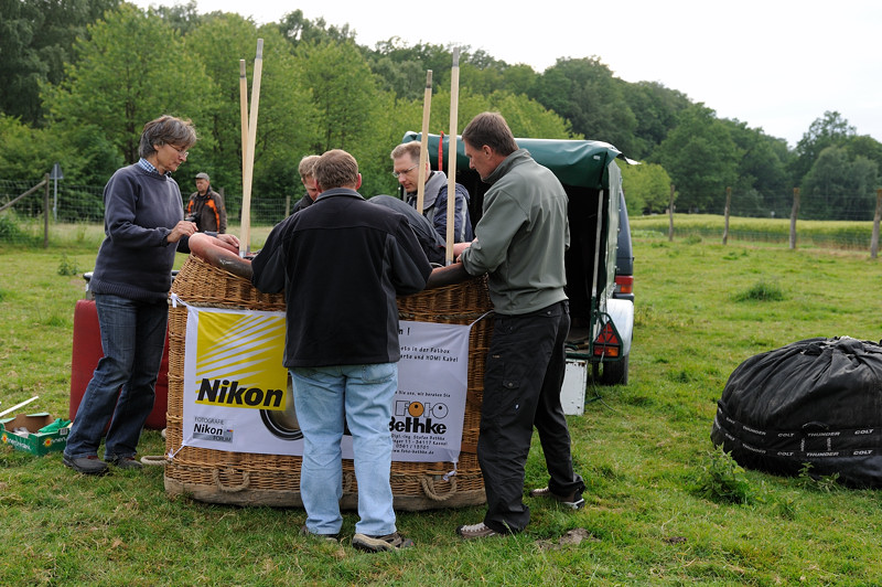 039