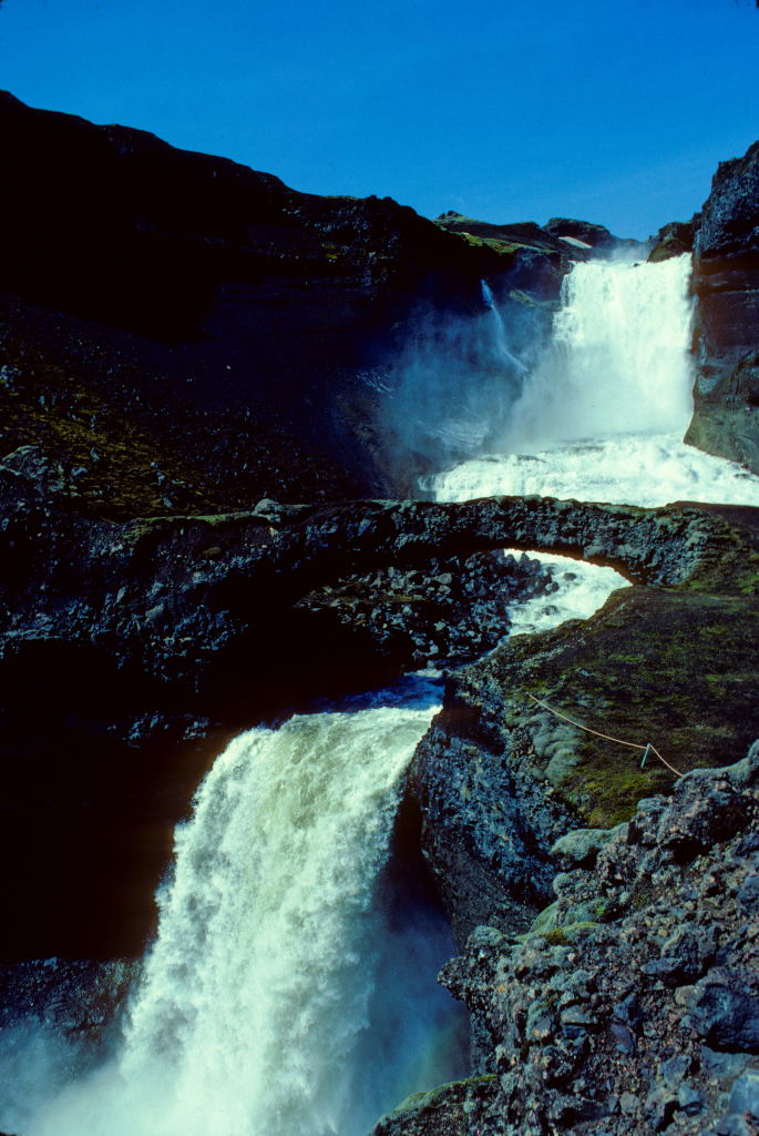 054 Island 1982