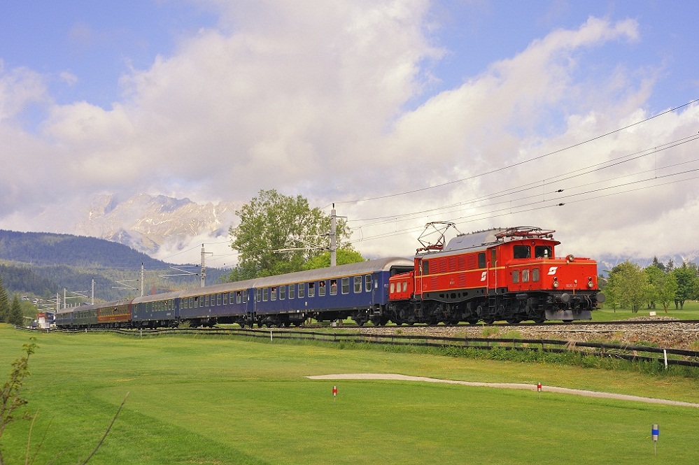 1020 37mitZ14539 Set 14 05 2011 MIB2279kl