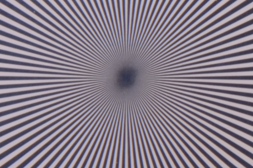 105mm F/2.8, mit Blende 22