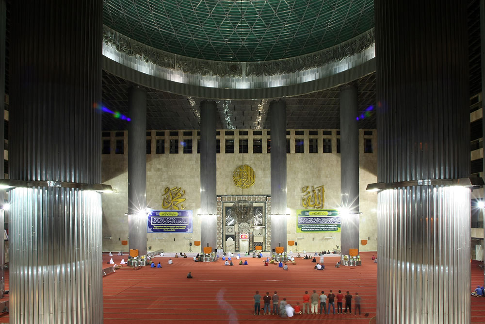 11 06 04Istiqlal0514