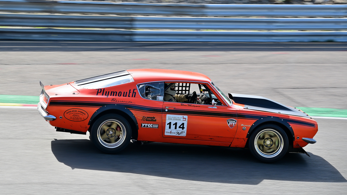 114 PLYMOUTH Barracuda S