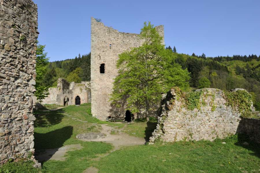 152