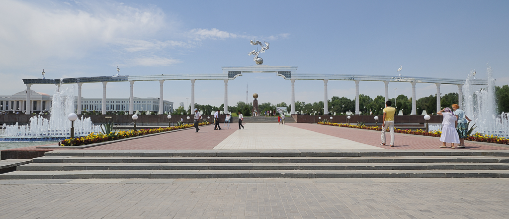 1528 DSC 2400 1