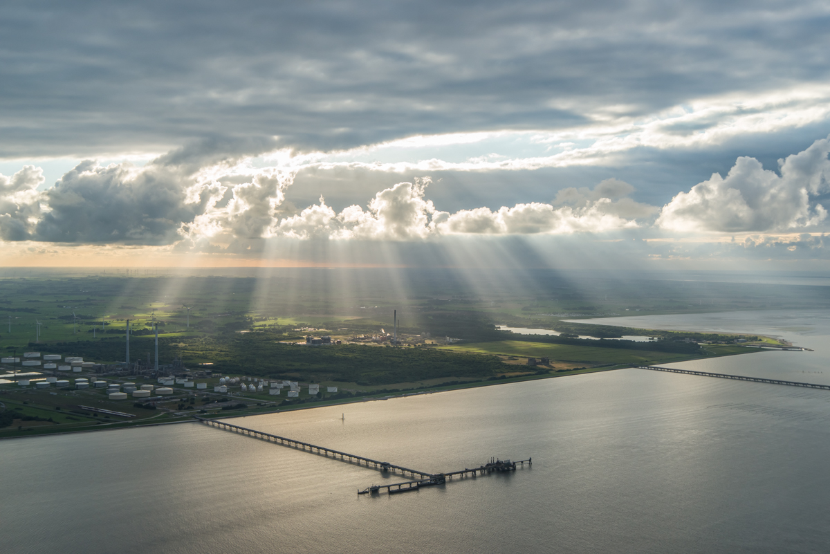 160814 Heli WHV Wolken-Sonne-3.jpg