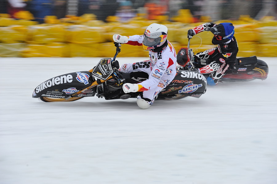 17 20100106 160118 eisspeedway 06
