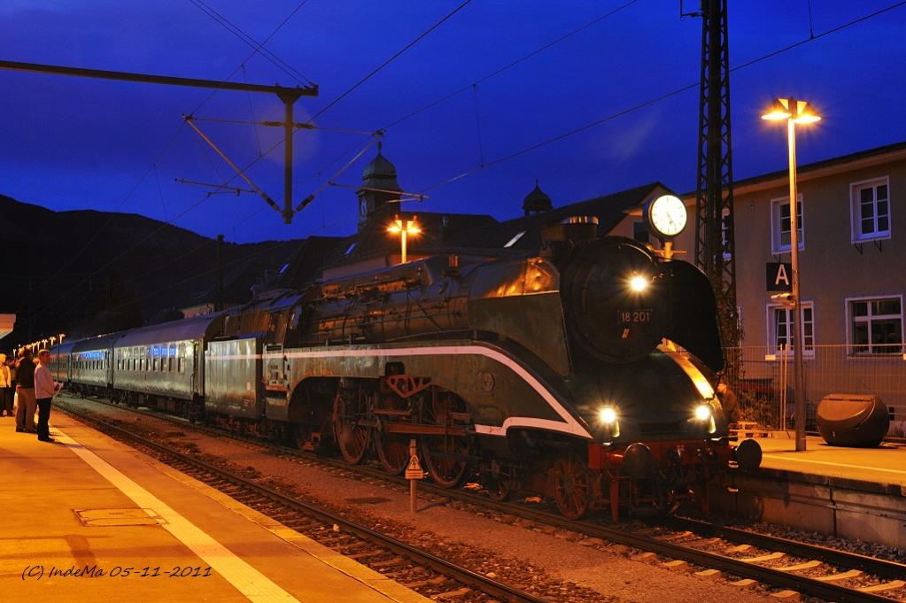 18 201 Gap 05 11 2011 MIB 7603
