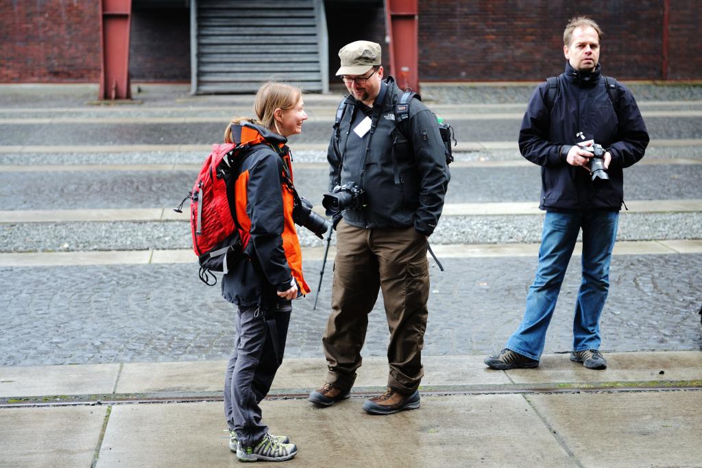 20.03.2010 Einsteiger Zollverein - Andreas fachsimpelt mit Sylvia. Frank (Bergischland) schaut zu.