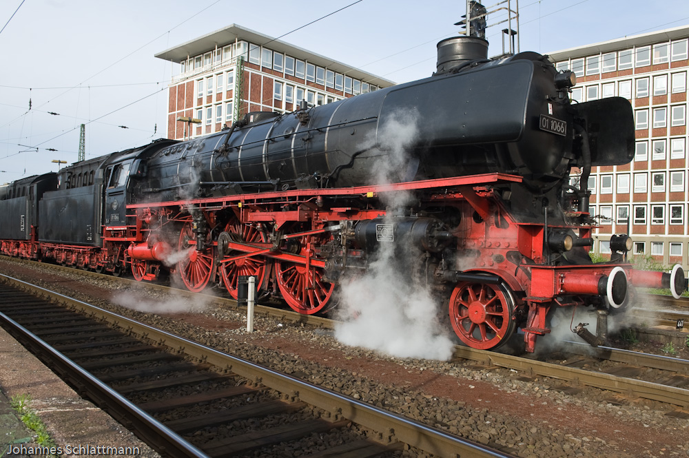 20090509 8389 [D700]   F8,0 29,00mm