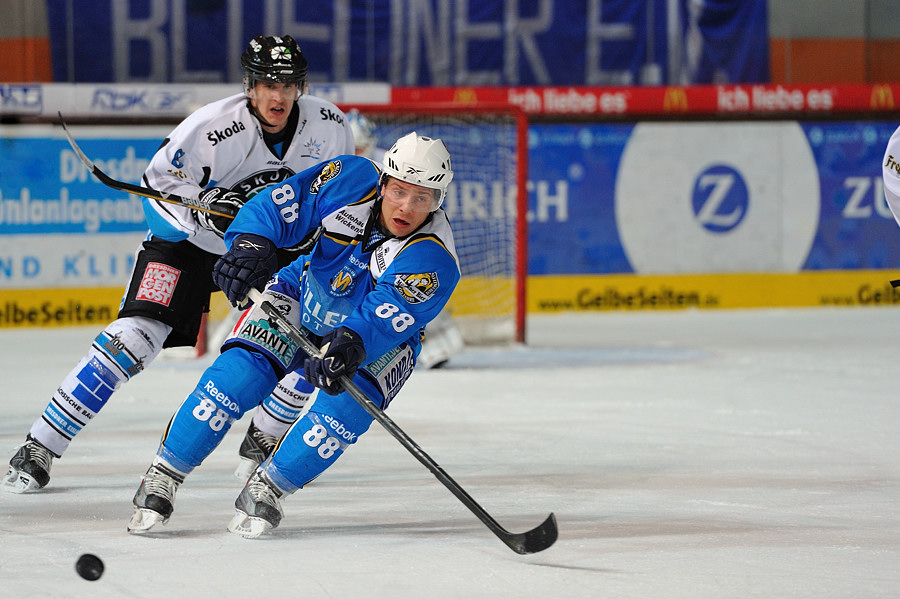 20091129 203005 EHC vs Dresden