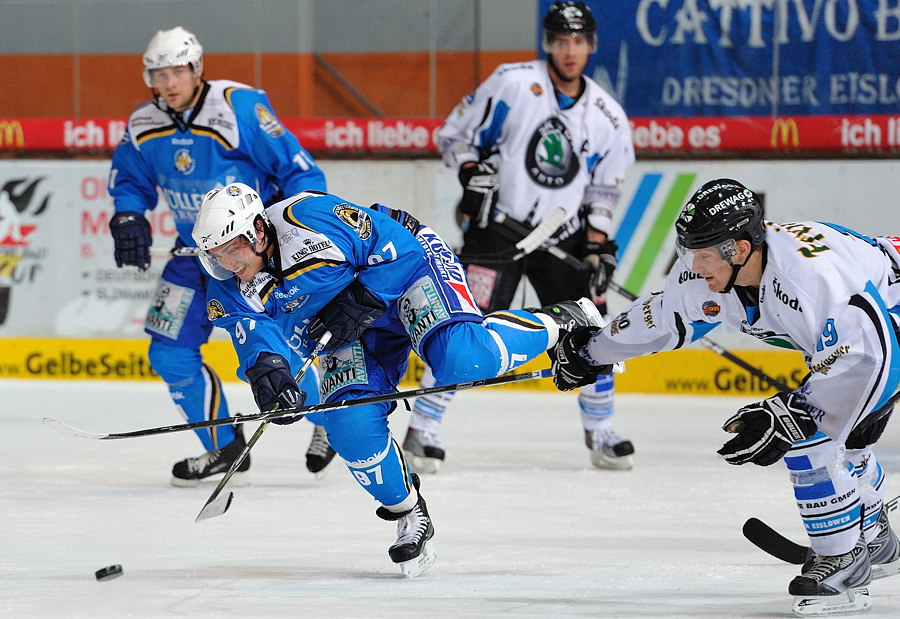20091129 203756 EHC vs Dresden