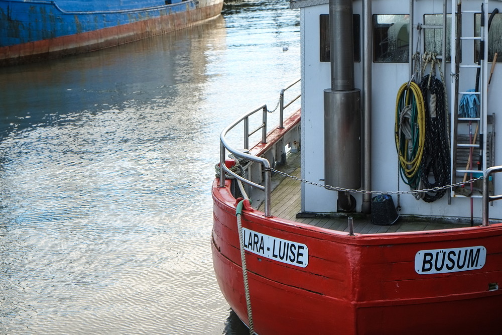 2012 11 30 101926 - Hafen Büsum - 
1/120s - f 5.6 - ISO 200 - FUJIFILM XF18-55mm F2.8-4 R LM OIS @55 (äqu. 83) mm