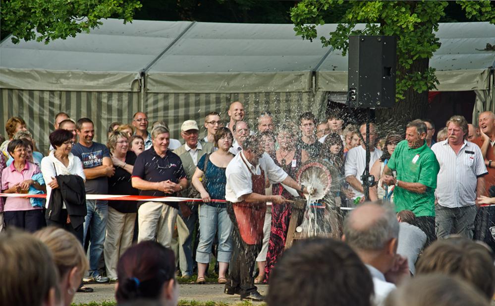 20120828 Bieranstich zum Forstfest