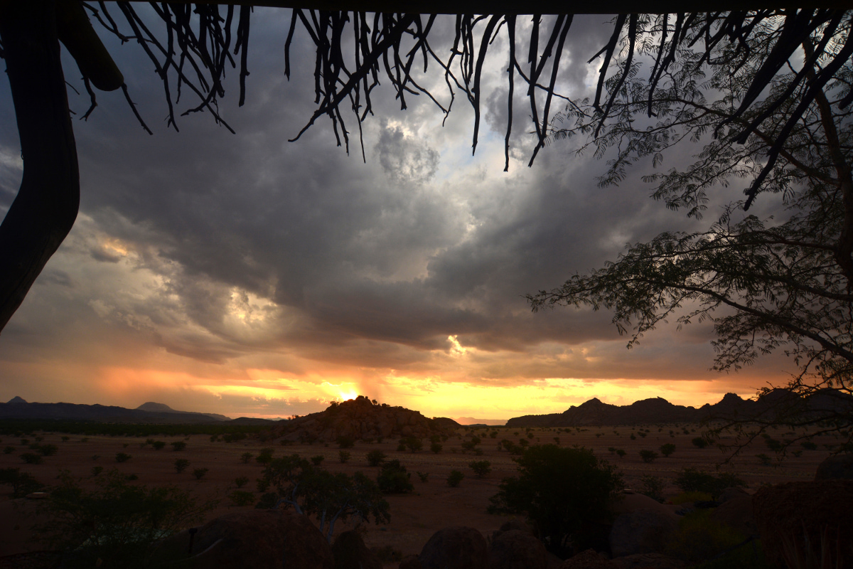 2015 04 09 18 37 07 Namibia 121 1200 min
