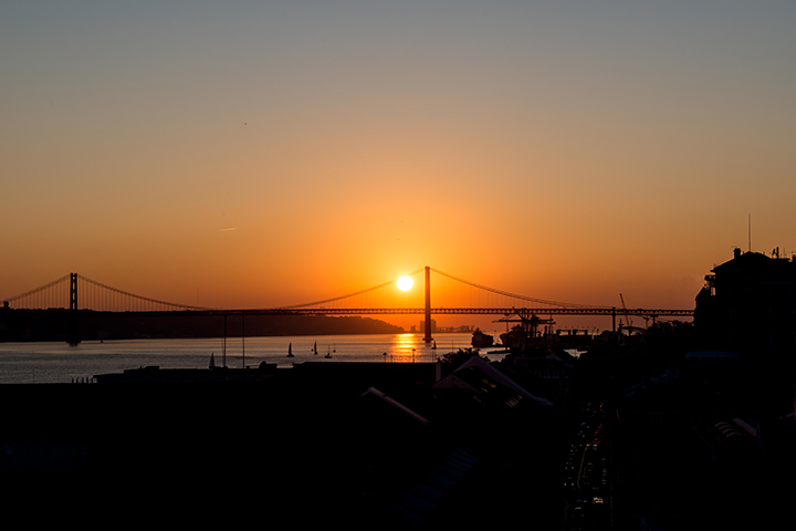 2015 11 14 Portugal Lissabon Brücke Sonnenuntergang HAMA