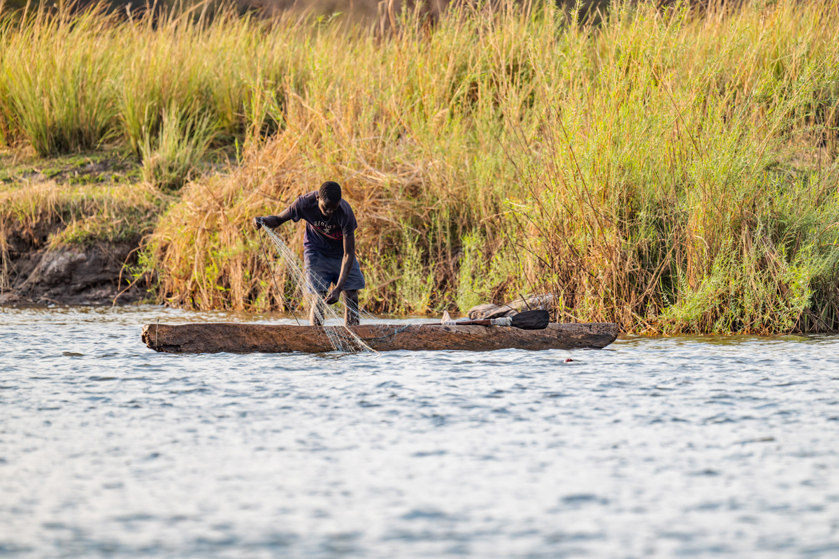 2025-09-28 048 Fisherman on Okavango River.jpg