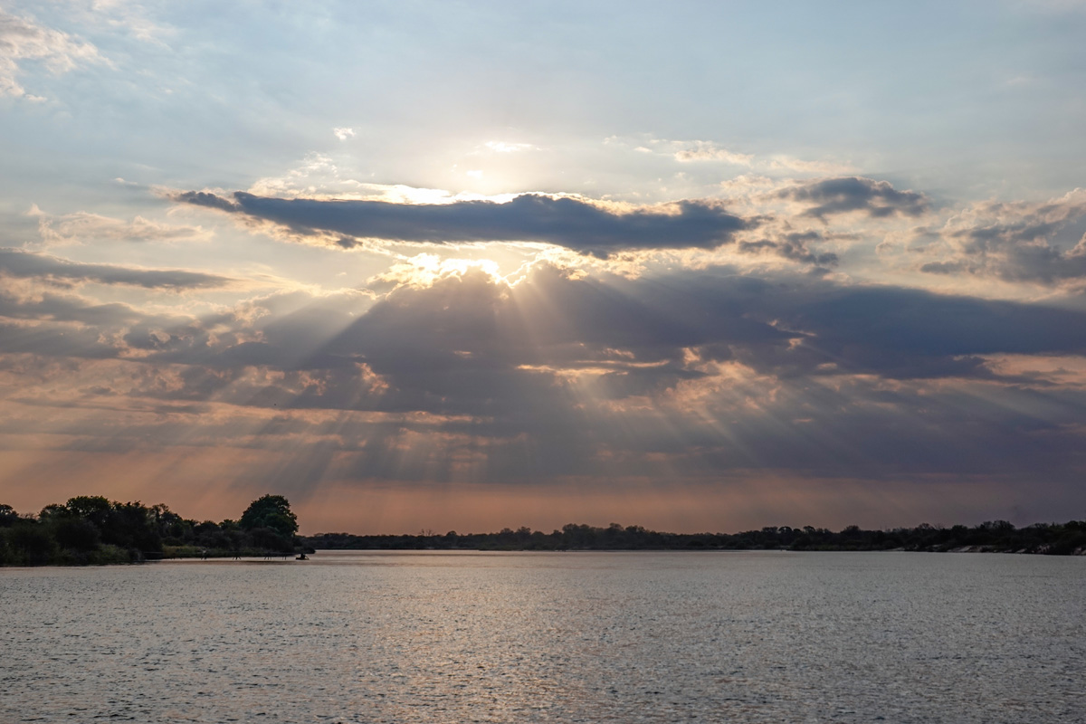 2025-09-28 052 Sunset on Okavango River.jpg