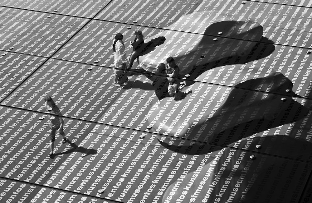 2090502 6756 sw1000 MirrorStreet Lentos