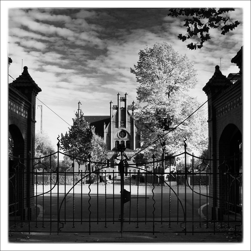 21.10.2012 Zeche Zollern - Eingang sw