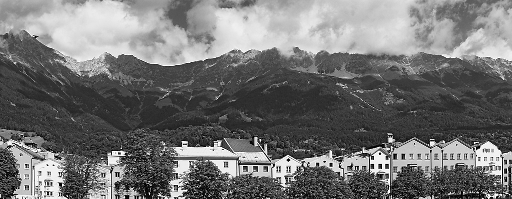 2100728 1318.21sw Pano NordKette