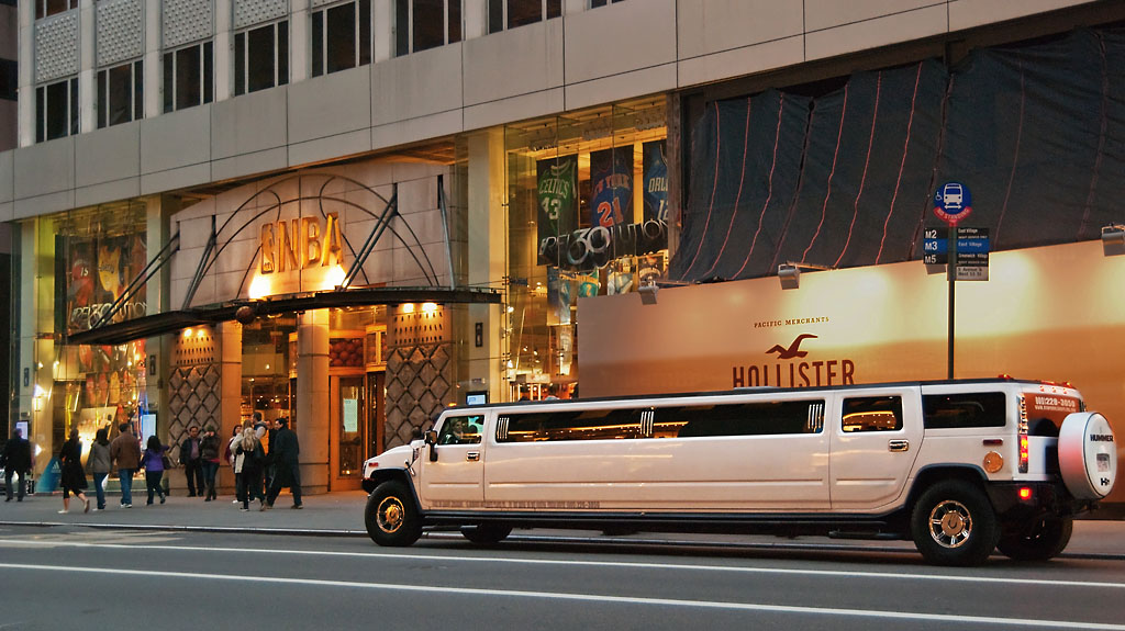 2101101 2776a NBA LongCar  NYC