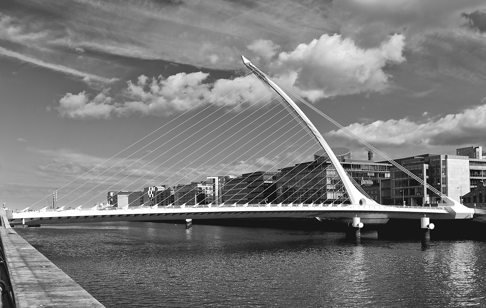 2130525 1320 sw Samuel Beckett Bridge Dublin 1000h