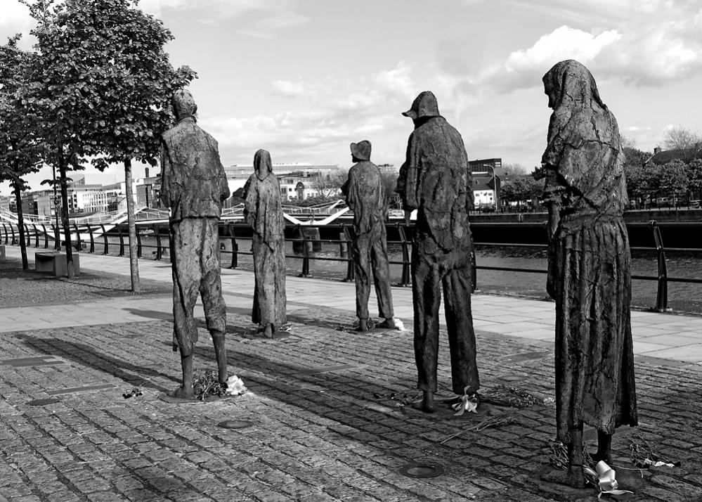 2130525 1332 sw Denkmal Hungersnot Dublin 1000h