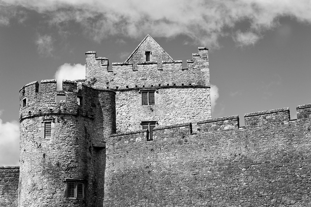 2130527 1543 sw Cahir Castle