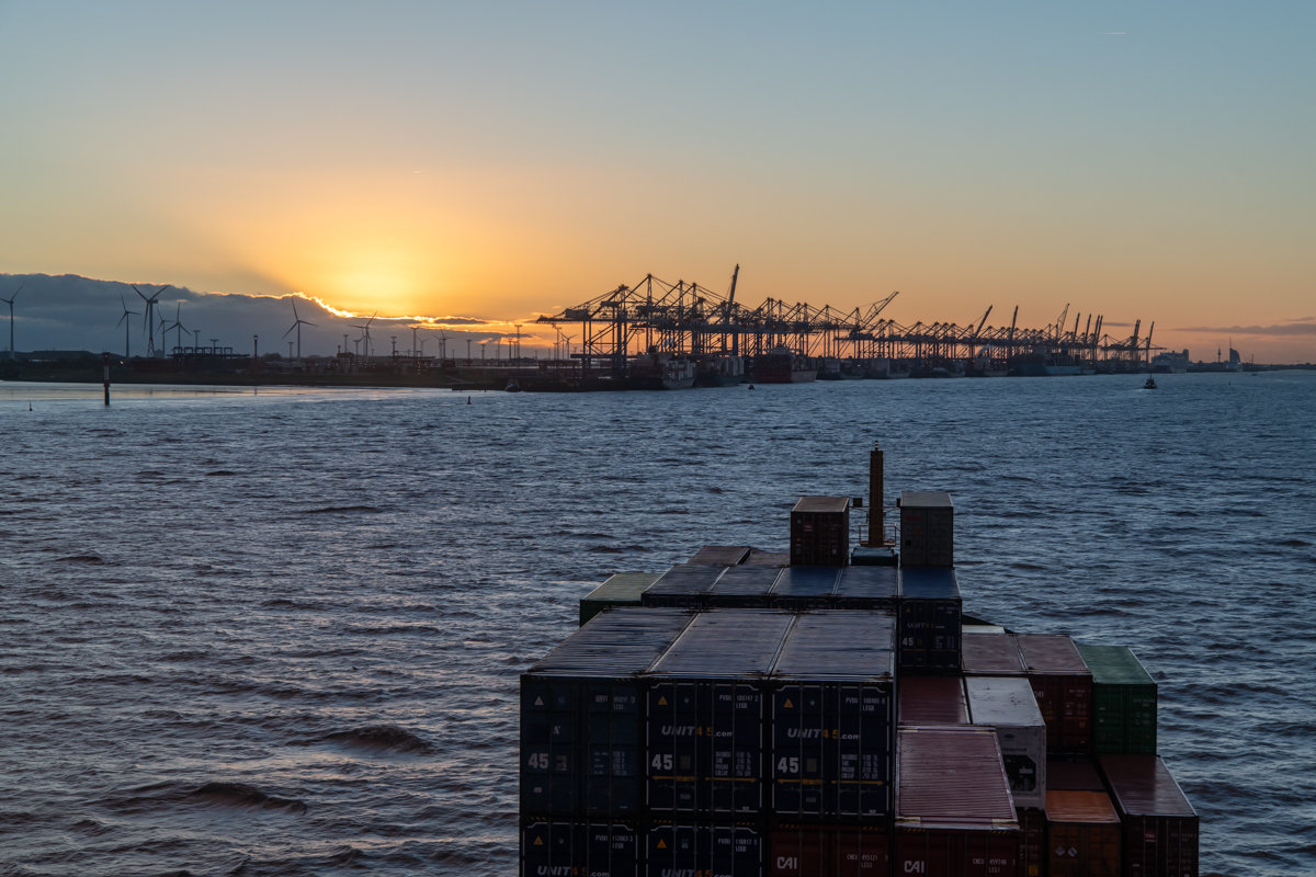231116 Sonnenaufgang Stromkaje-1.jpg